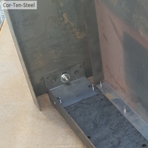 corten-capping-bracket to capping detail
