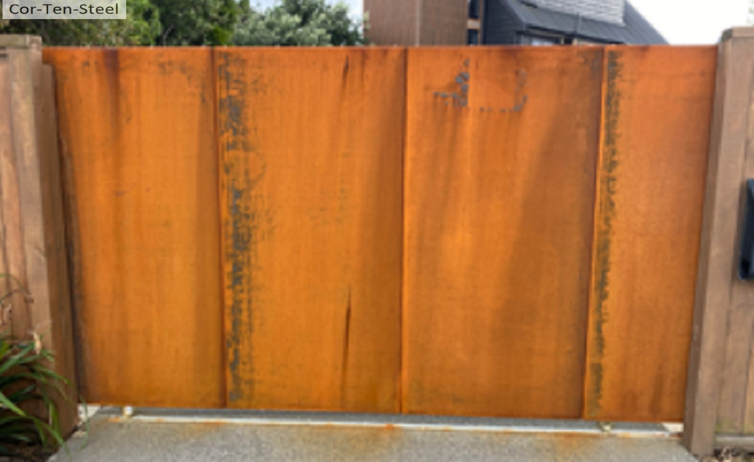 corten gate panels 1800mm tall x 900mm wide